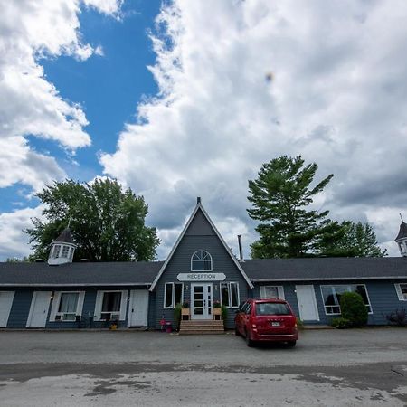 Motel Fleur De Lys Magog Eksteriør bilde