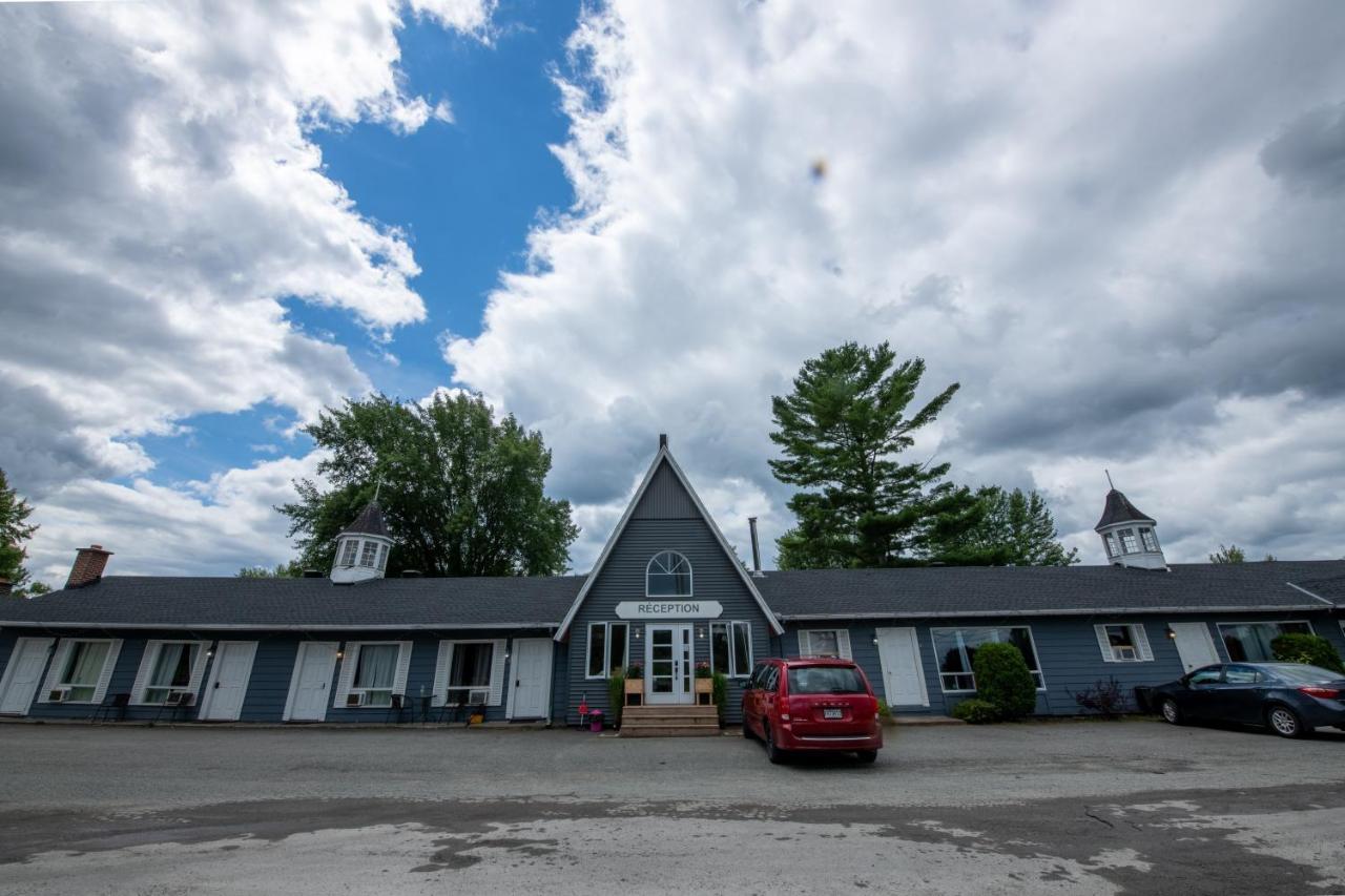 Motel Fleur De Lys Magog Eksteriør bilde