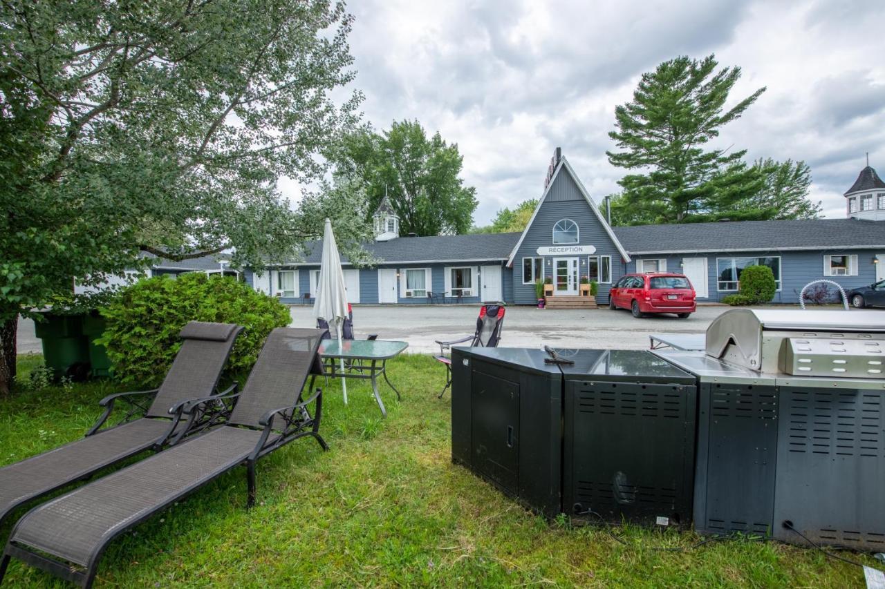 Motel Fleur De Lys Magog Eksteriør bilde