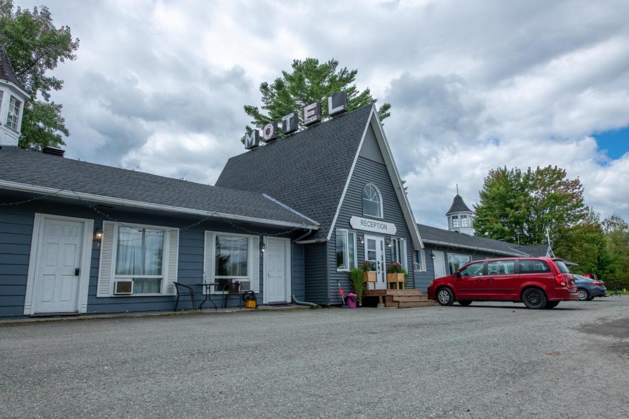 Motel Fleur De Lys Magog Eksteriør bilde