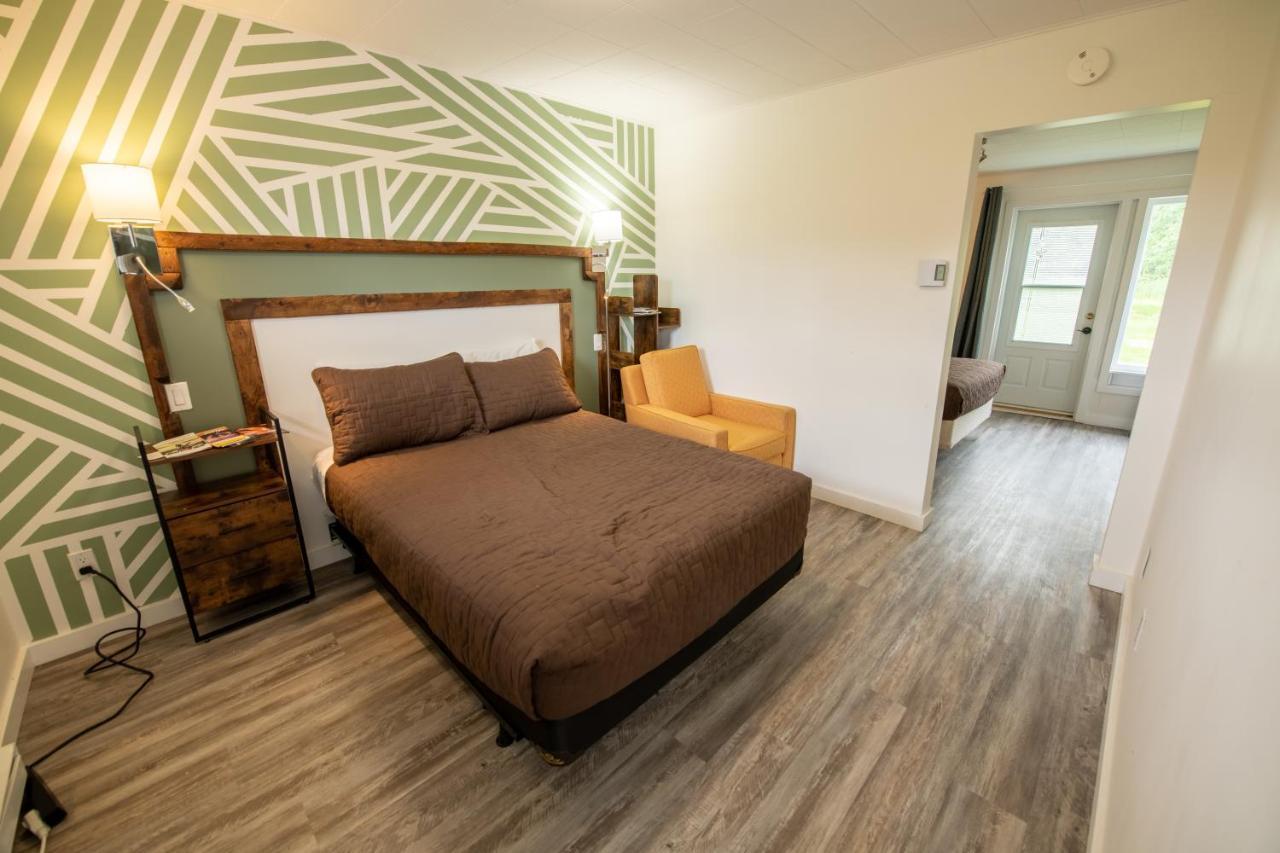 Motel Fleur De Lys Magog Eksteriør bilde